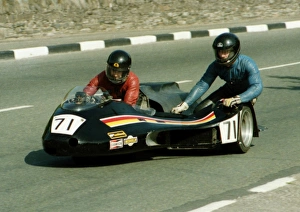 Images Dated 10th March 2018: Dave Houghton & Eddy Yarker (Reemaun) 1984 Sidecar TT