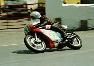 Images Dated 2nd September 2019: Dave Hughes (Yamaha) 1984 Junior TT