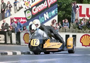 Images Dated 26th May 2021: Dave Lawrence & Gary Townley (Limpet) 1000 Sidecar TT
