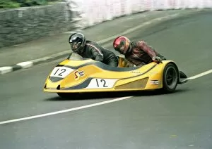 Dave Lawrence Gallery: Dave Lawrence & Geoff Lewis (Windle Yamaha) 1983 Sidecar TT