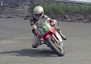Images Dated 3rd June 2022: Dave Leach (Yamaha) 1986 Junior TT