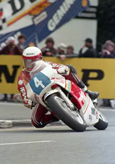 Dave Leach Gallery: Dave Leach (Yamaha) 1987 Junior TT