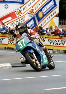 Images Dated 26th January 2019: Dave Madsen-Mygdal (Yamaha) 1989 Supersport 400 TT
