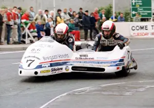 Dave Molyneux & Colin Hardman (Bregazzi Yamaha) 1989 Sidecar TT