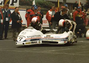 Dave Molyneux & Colin Hardman (Bregazzi Yamaha) 1989 Sidecar TT