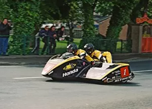 Images Dated 26th November 2016: Dave Molyneux & Dan Sayle (DMR Honda) 2004 Sidecar TT