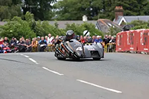 Dave Molyneux & Daryl Gibson (DMR 890) 2022 Sidecar TT