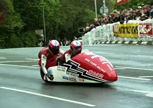 Images Dated 30th June 2011: Dave Molyneux & Peter Hill (DMR) 1996 Sidecar TT