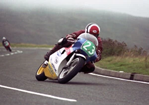 Images Dated 27th October 2021: Dave Montgomery (Yamaha) 1989 Lightweight Manx Grand Prix