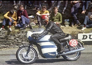 Images Dated 26th October 2019: Dave Nixon (Triumph) 1969 Production TT