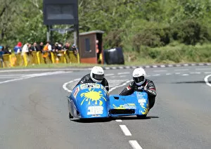 Images Dated 26th July 2022: Dave Quirk & Karl Schofield (Suzuki Ireson) 2022 Sidecar TT