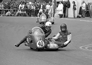 Dave Saville & Hugh Sanderson (Norton) 1974 500 Sidecar TT