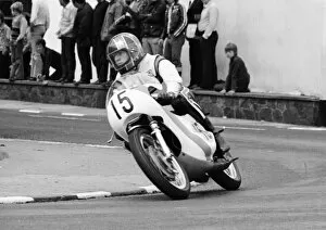 Images Dated 28th January 2019: Dave Sharratt (Yamaha) 1975 Senior Manx Grand Prix