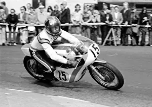 Dave Sharratt Prints: Dave Sharratt (Yamaha) 1975 Senior Manx Grand Prix