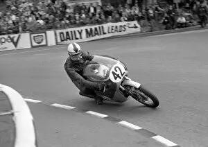 Images Dated 3rd November 2016: Dave Simmonds (Honda) 1966 Junior TT