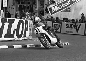 Images Dated 3rd November 2016: Dave Simmonds (Kawasaki) 1966 Ultra Lightweight TT