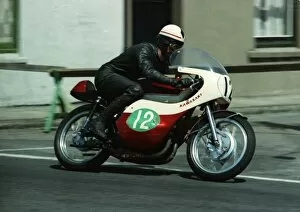 Images Dated 25th February 2018: Dave Simmonds (Kawasaki) 1967 Lightweight TT