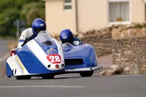 Images Dated 5th June 2004: Dave Wallis & Sally Wilson (Shelbourne Honda) 2004 Sidecar TT