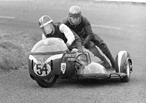Images Dated 21st March 2021: Dave Wood & D Coomber (RS Atlas) 1971 750 Sidecar TT