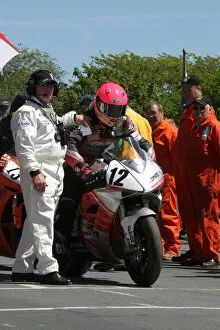 Images Dated 3rd June 2006: Davey Morgan (Honda) 2006 Superbike TT