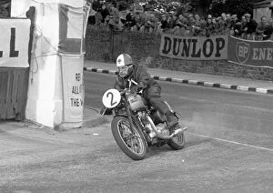 Images Dated 3rd August 2011: David Dalziel at Parkfield Corner: 1955 Senior Clubman TT