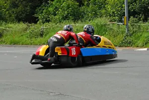 David Lillie & Ben Chandler (DMR Yamaha) spinning at Castletown Bridge: 2012 Southern 100