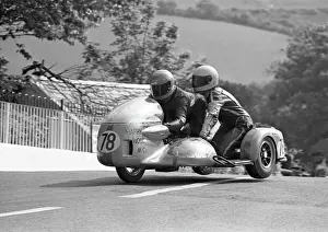 David Mallon & Pauline Goddard (BMW) 1975 1000cc Sidecar TT