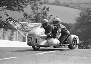 Images Dated 17th June 2022: David Mallon & Pauline Goddard (BMW) 1975 1000cc Sidecar TT