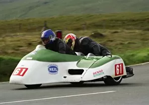 Images Dated 24th November 2017: David Stone & Owen Dyke (Shand Yamaha) 2002 Sidecar TT