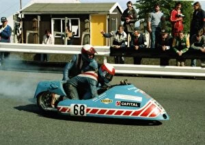 Images Dated 10th March 2018: Bill Davie & Rob Hopkins (Yamaha) 1984 Sidecar TT