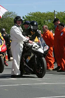 Images Dated 3rd June 2006: Dean Silvester (Yamaha) 2006 Superbike TT