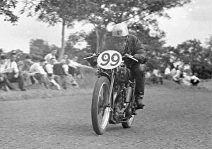 Images Dated 4th April 2021: Bill Dehany (Excelsior) 1949 Lightweight Ulster Grand Prix