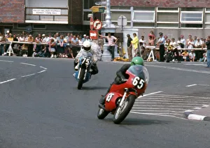 Images Dated 21st March 2021: Denis Gallagher (Aermacchi) and Mark Johns (Suzuki) 1982 Formula Three TT
