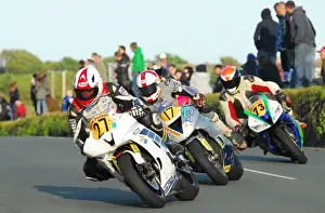 Dennis Booth (Yamaha) and Mark Goodings (Kawasaki) 2015 Southern 100