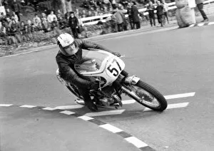 Images Dated 3rd February 2022: Dennis Brew (Suzuki) 1972 Production TT