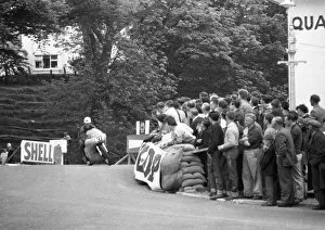 Images Dated 16th August 2018: Dennis Fry (Norton) 1963 Senior TT