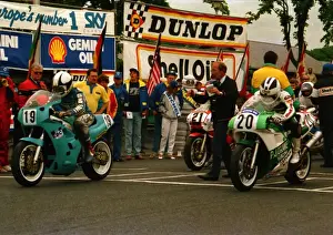 Dennis Ireland (Yamaha) and Robert Dunlop (Honda) 1988 Formula One TT