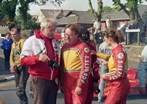 Images Dated 27th July 2016: Dennis & Julia Bingham, 1987 Sidecar TT