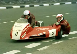 Dennis Keen Prints: Dennis Keen & Colin Hardman (Yamaha) 1986 Sidecar TT
