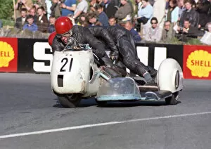 Images Dated 26th August 2020: Dennis Keen & D Lockett (Triumph) 1968 500 Sidecar TT