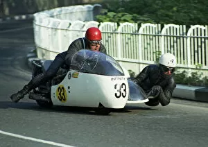 Dennis Keen Gallery: Dennis Keen & M E Wotherspoon (Triumph) 1969 750 Sidecar TT