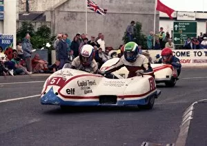 Images Dated 11th January 2018: Dennis Proudman & Dave Wood (Derbyshire Yamaha) 1990 Sidecar TT
