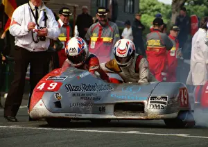 Dennis Proudman & John Pitts (Princes Motors Yamaha) 1995 Sidecar TT