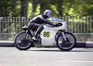 Dennis Richardson (Norton) 1972 Senior Manx Grand Prix