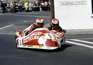 Images Dated 26th July 2016: Derek Bayley & Bob Bryson (Yamaha) 1982 Sidecar TT