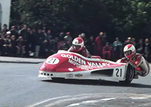 Derek Bayley & Bob Bryson (Yamaha) 1981 Sidecar TT