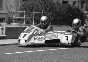 Images Dated 16th March 2021: Derek Bayley & Brian Dixon (Yamaha) 1986 Sidecar TT