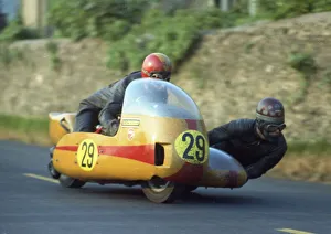 1971 500 Sidecar Tt Collection: Derek Bayley & R J Carwright (PRB) 1971 500 Sidecar TT