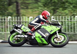 Images Dated 7th March 2022: Derek Chatterton (Kawasaki) 1990 Supersport 400 TT