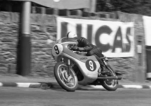 Derek Minter Gallery: Derek Minter (Honda) 1962 Ultra Lightweight TT